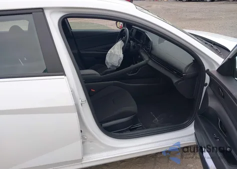 2025 Hyundai Elantra Sel Sport z USA, uszkodzony, nr VIN KMHLM4DG7SU894585